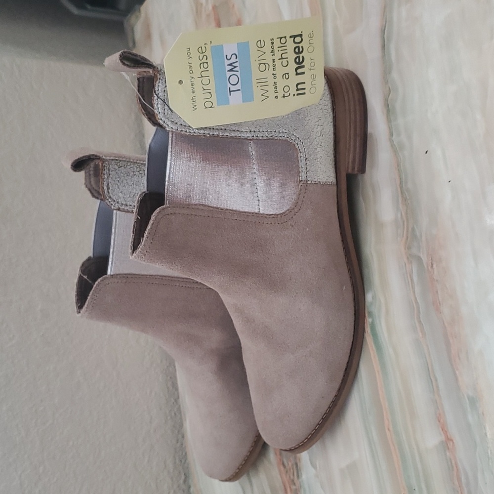 TOMS brand new suede silver boots